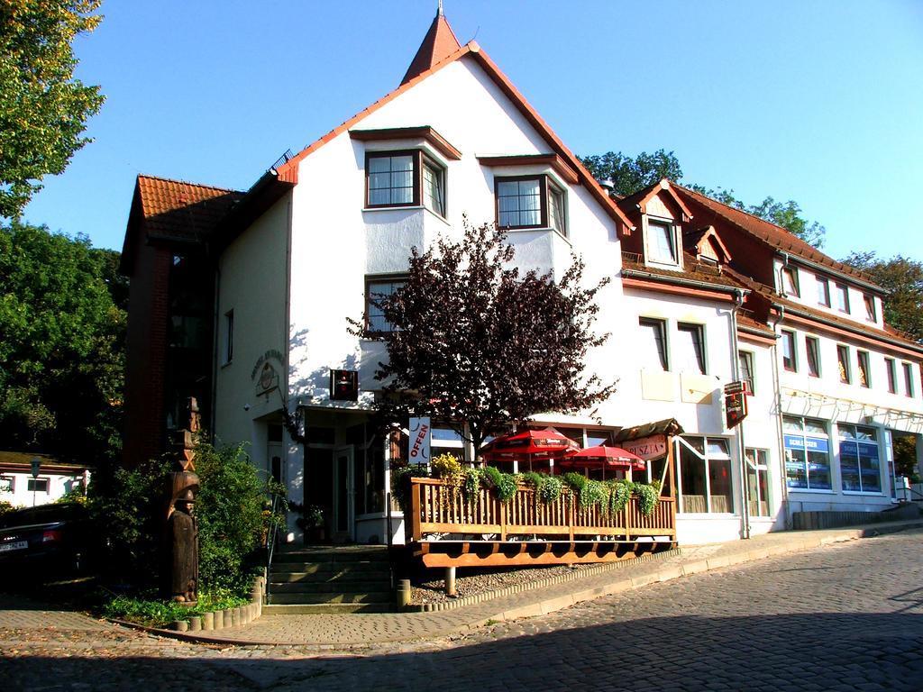 Hotel Am Markt Загард Экстерьер фото